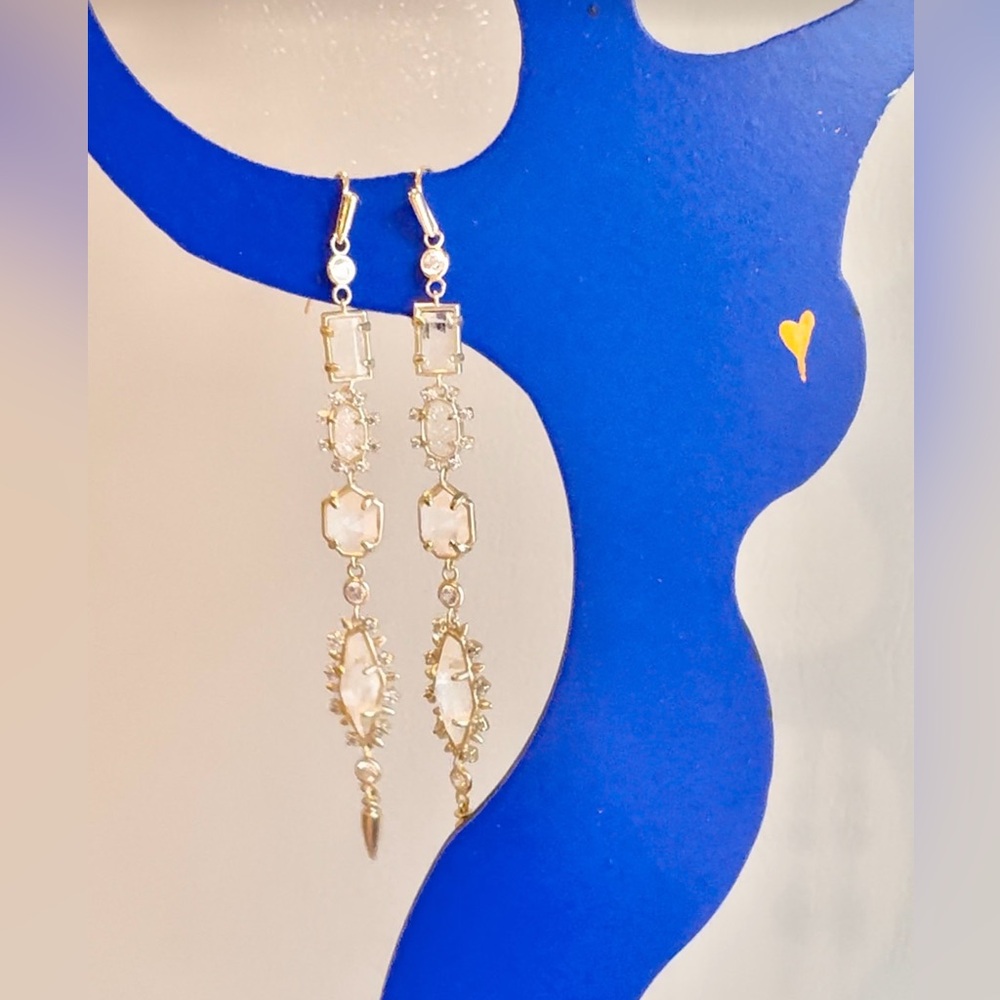 Elegant Gold Dangle Wire Earrings